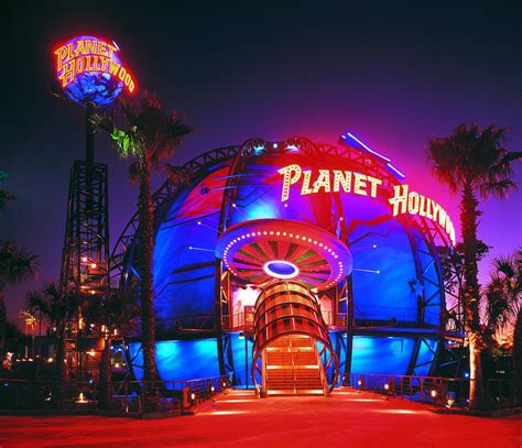 Planet Hollywood .